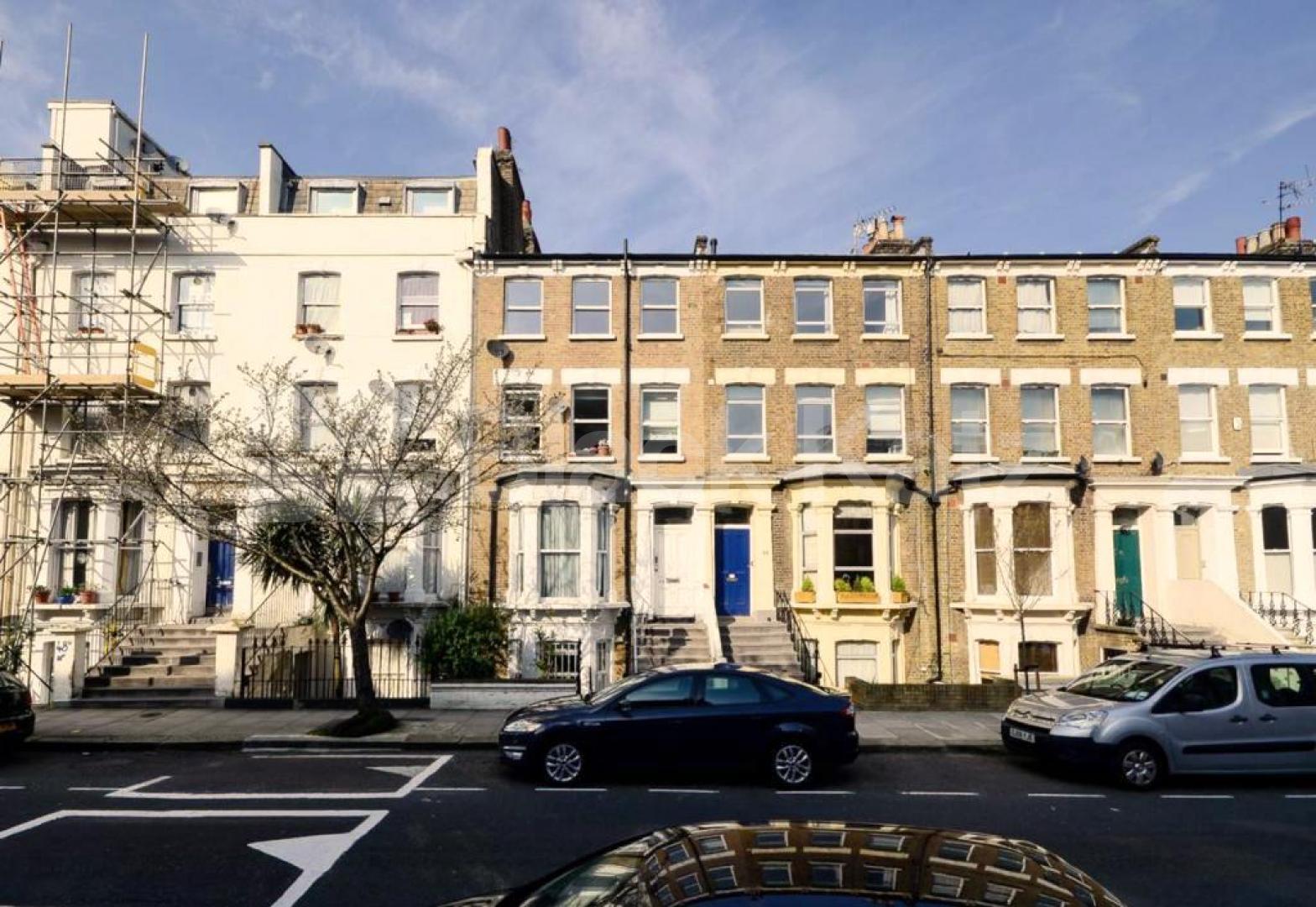 			LET, 2 Bedroom, 1 bath, 1 reception Flat			 Minford Gardens, Shepherds Bush